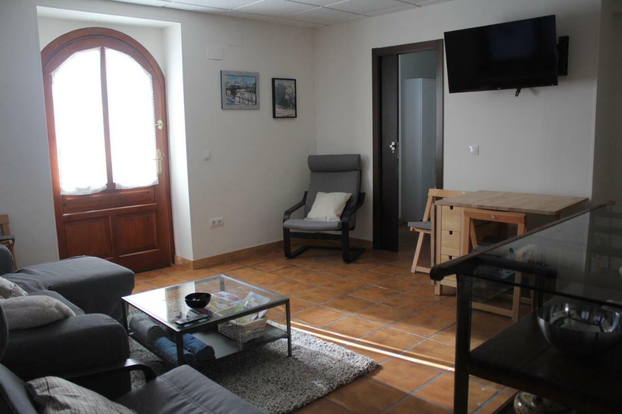 Apartamento Con Jardin Casa Mendiluce El Pueyo de Jaca Exterior photo