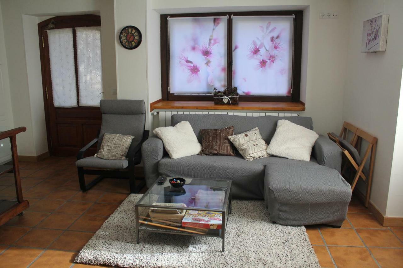 Apartamento Con Jardin Casa Mendiluce El Pueyo de Jaca Exterior photo